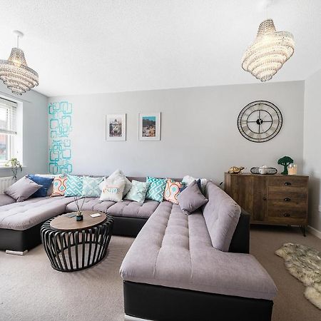Stylish 3 Bed House, Large Garden, Parking, Wifi - Esho Stays Coventry Eksteriør bilde