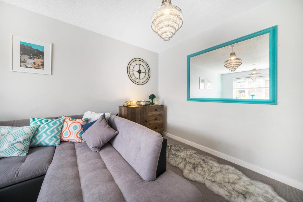 Stylish 3 Bed House, Large Garden, Parking, Wifi - Esho Stays Coventry Eksteriør bilde